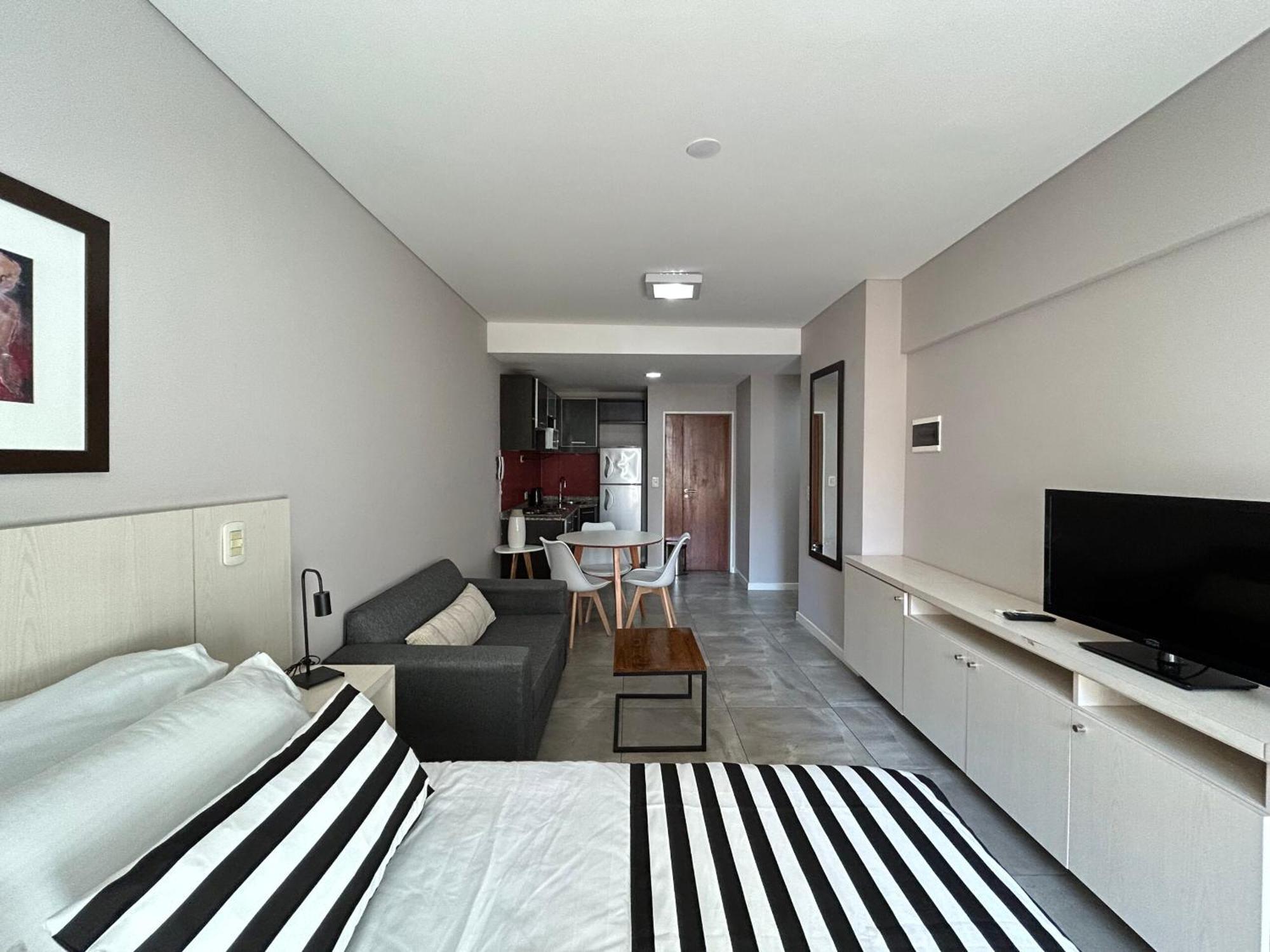 We Sleep Arenales Apartment Buenos Aires Bagian luar foto